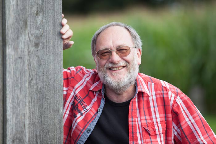 horst-eberl.de
Horst Eberl
Liedermacher und Kabarettist horst-eberl.de
Horst Eberl
Liedermacher und Kabarettist