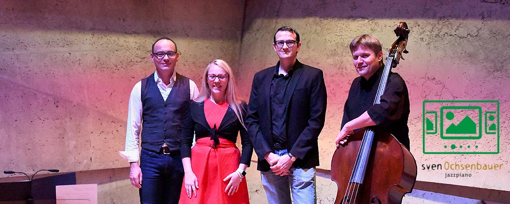 das slideshow-Fenster für 'svenochsenbauer.de' anzeigen ...

Impressionen aus dem Konzerthaus Blaibach - Ein Konzert mit Katy Göllner - Sebastian Göllner - Marcus Schlesag - Sven Ochsenbauer